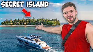 Private Boat to explore a Secret Island!