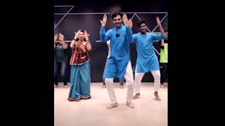 thode din mai dekhegi chamke pura man in blue kurta dance meme template