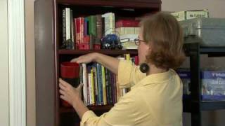 Home Organizing Tips : How to Organize Your Bookshelves