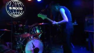 NISENNENMONDAI - 03 - Mirrorball (Live 4 DEC 2011 Madrid, Siroco)