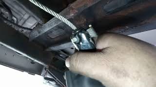 GMC 2005 Yukon Denali problema con la llanta de repuesto atorada .