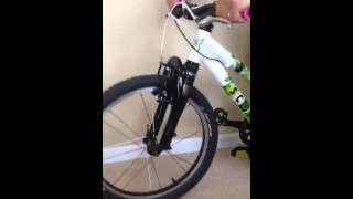 20 Inch kids suspension fork in action