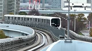 ゆりかもめ青海駅入線　Yurikamome