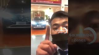 Salesman promote client take a new car 恭喜客户喜提新车