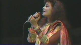 JAB JAB TERI SOORAT DEKHUN  Singer, Sapna Mukherjee   LIVE CONCERT