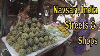 Rickshaw's, Busy Streets and Shops in Navsari, Gujarat, India.