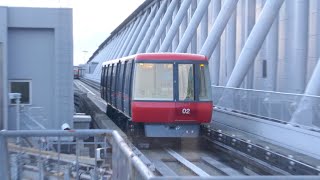 関西空港 国際線制限エリア内 ウィングシャトル 02編成 到着 本館駅