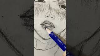 رسمت بقلم الرصاص 💗👌🏻✨(سكتش سريع)