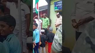 bantwal congress member vaasu pojaary singing national anthem