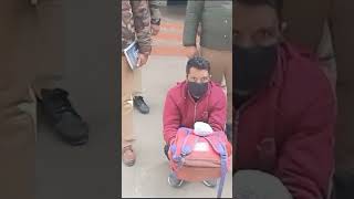 थाना बीटा-2 पुलिस  द्वारा 01 अवैध गांजा तस्कर गिरफ्तार, कब्जे से 01 किलो 640 ग्राम अवैध गाँजा बरामद