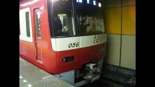 京急新1000型押上発車