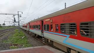 TRACK SOUNDS BY 12936 Bandra Terminus - Surat Intercity Express #westernrailways #train #railway ❣️