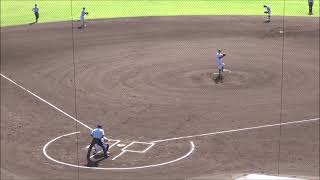 昌平高校野球部、渡邊俊輔投手・齋藤陽貴捕手の先発バッテリーで投球練習