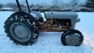 Køb Veteran Traktor Ferguson FE35 Diesel på Klaravik