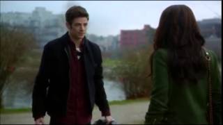 The Flash 1x15 Barry and Iris Kiss, Iris Finds Out Barry's Secret and Barry Time Travels