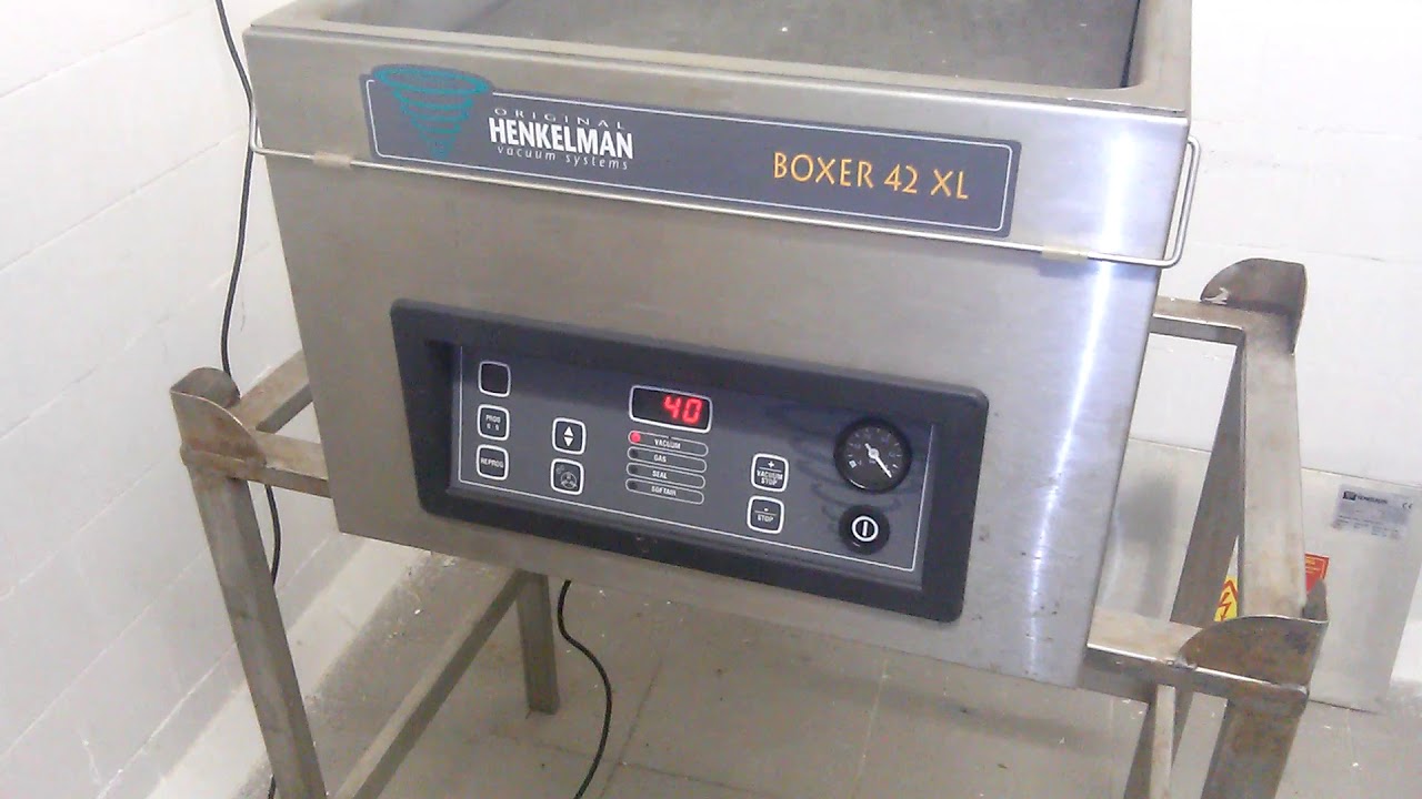 Henkelman Boxer 42 Xl - YouTube