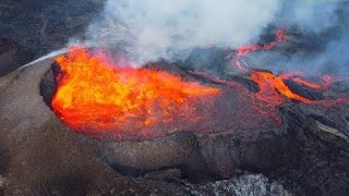 UNFORGETTABLE ERUPTION!!   ICELAND VOLCANO ERUPTING LAVA WITH 11cubic meters/sec!, 2021