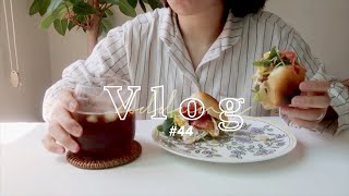 아뚱VLOG #44 |  맥주덕후의 먹방 일상 브이로그🍺 | 샌드위치 만들어 먹기 | 술병 난 금요일😇 | 엄마랑 망원시장/데이비드 호크니 전시 데이트 ❣️