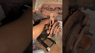 Replacing Tie Rod Isuzu Truck