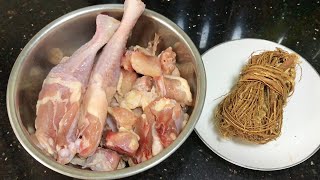 客家傳統名菜五指毛桃焗鷄做法，雞肉鮮嫩，噴噴香，吃一次就忘不了！