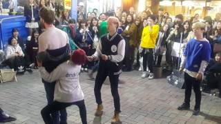 [댄스팀 맥스 Maxxam] 트러블메이커 ☆Trouble Maker☆ 커버안무 홍대댄스버스킹 20170413목 [Korean Hongdae Street Dance Busking]