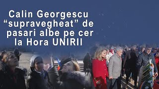 In Hora Unirii lui Calin Georgescu s-au prins in dans si un stol de pasari albe pe cer