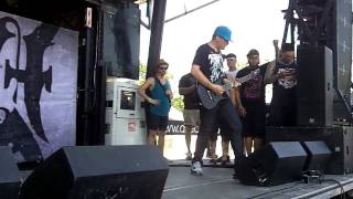 Emmure live@ warped tour 2010 in Charlotte NC-I Thought You Met Telly And Turned Me Into Casper