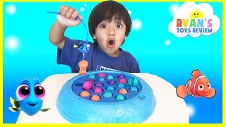 Disney Finding Dory Fishing Game Shell Collecting with Egg Surprise for Winner!