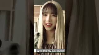 POV: You took Yoohyeon’s cellphone 📱😅