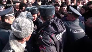 Police Stop Armenian Protesters From Expanding Sit-In in Liberty Square