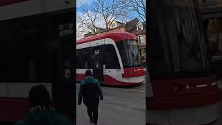 ٹورنٹو کینیڈا میں موسم سرما کی سیر Winter Walk in Toronto's Streets