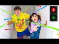 Ellie & Andrea Silly String and Water Balloon Red Light Green Light Challenge