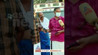 പട്ടിയുടെ തല കുടത്തില്‍ കുടുങ്ങി; രക്ഷകനായി റിട്ടയേര്‍ഡ് ഫയര്‍ഫോഴ്‌സ് ഉദ്യോഗസ്ഥന്‍