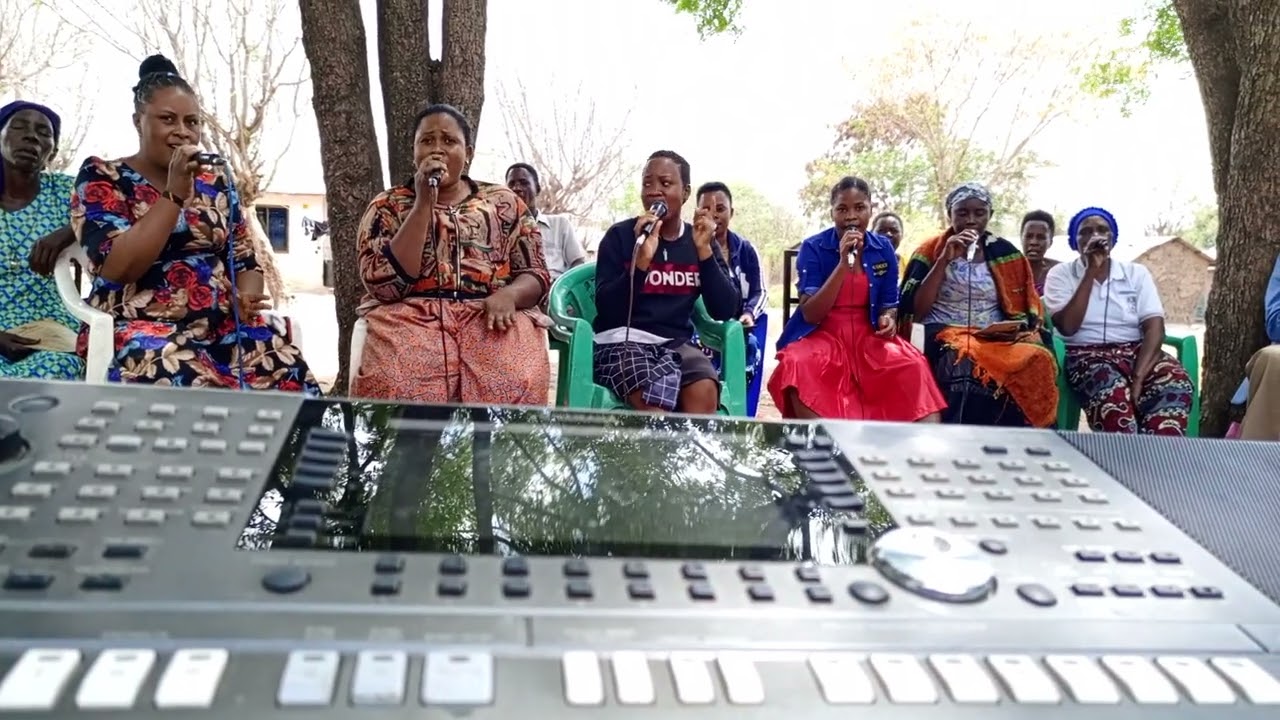 Aict Magu Choir Wakifundishwa Wimbo Na Mwl Patrick Kuelekea Mkutano Wa ...