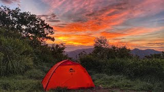 소나기가 내린 뒤 산 정상의 풍경ㅣ 백패킹 ㅣ솔로캠핑 ㅣ backpacking