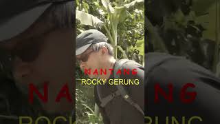 Berani Nantang Rocky Gerung Mendaki?