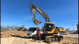 The fuel for excavator volvo ec210dl មកមើលពីការចាក់សាំងអោយអេស្កាវ៉ាទ័រ​ ​