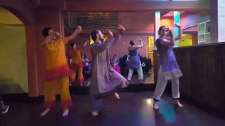 Popular punjabi song / Dance group Lakshmi / Bollywood night in Karachi Darbar