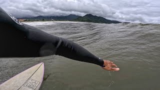 Dia de surf nas direitinha do Pereque Açu