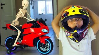 Funny SKELETON Ride On POWER WHEEL Mini BIKE and Stuck in the Sand