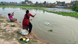 Monster Fishing video🐬🐬✔✔| Village Lady Hook Fishing In Pond | Best Hook fishing #fishingmethods