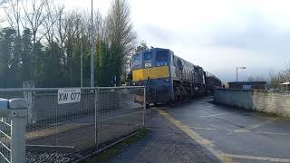 072 on a Waterford-Westport empty timber train at XW077 near Clara, Co.Kilkenny on 6.12.2021