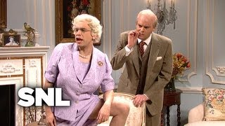 Kate Middleton Meets the Real Royal Family - SNL