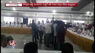 PCC Chief Uttam Kumar Reddy Holds Meeting With Congress Leaders On Municipal Elections | V6 News