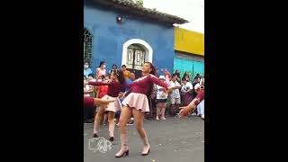 Hermosas cachiporristas del Colegio Salarrué, Sonsonate. El Salvador 🇸🇻