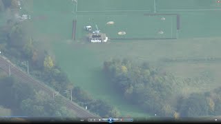 Fliegerbombe in Bad Dürrenberg auf dem Sportplatz.. vor der Sprengung aus der Luft gefilmt