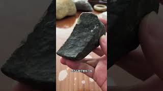 翡翠丨翡翠 直播丨翡翠 原石丨翡翠 赌石：断口料到底能不能玩？行家都不一定知道的秘诀。 翡翠 珠寶 丨緬甸 翡翠丨翡翠 賭石丨珠寶 玉石 丨賭石 珠宝 #翡翠 #翡翠直播 #緬甸賭石 #缅甸翡翠