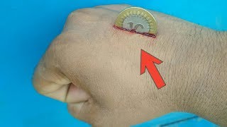 सिक्का हाथ के आर-पार निकालने का जादू सीखें | Coin Through Hand Magic Trick Revealed