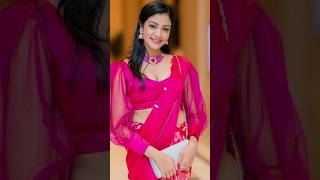 සප්නාගේ රතු සාරියට ලස්සන බලන්නකෝ| Sri lankan artist sapna in a saree #trending #viralvideo #shorts