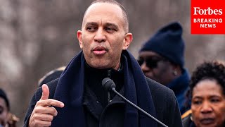 Hakeem Jeffries Slams Elon Musk At Rally In Defense Of Federal Workers